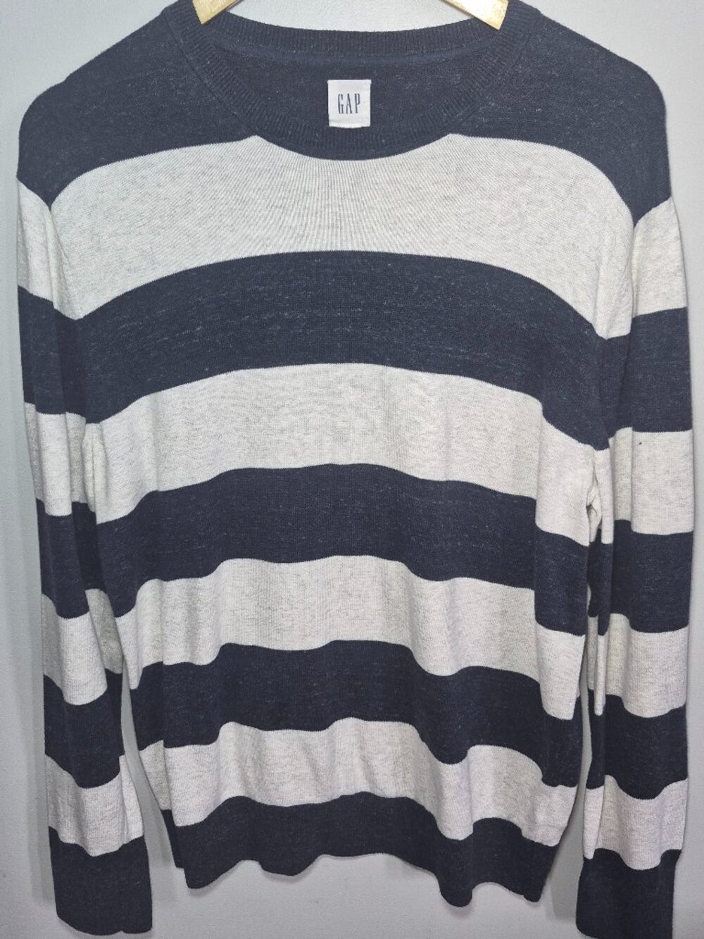 GAP Mens Medium Navy Blue Cream Striped Crewneck Knit Sweater Long Sleeve
